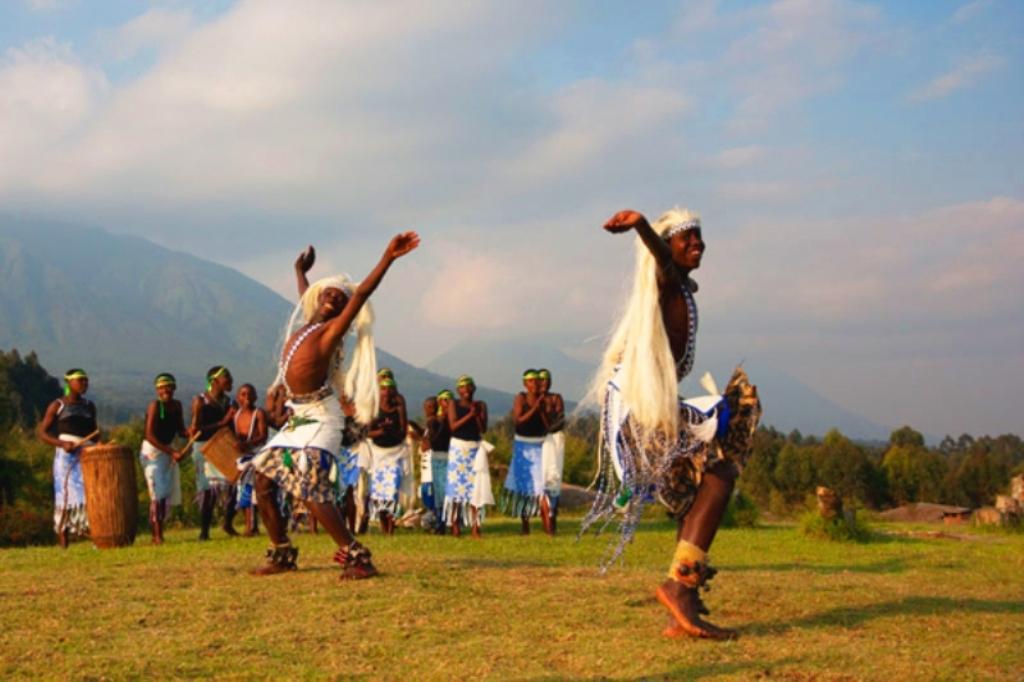 Rwandan Volcanoes Traditional Dancers