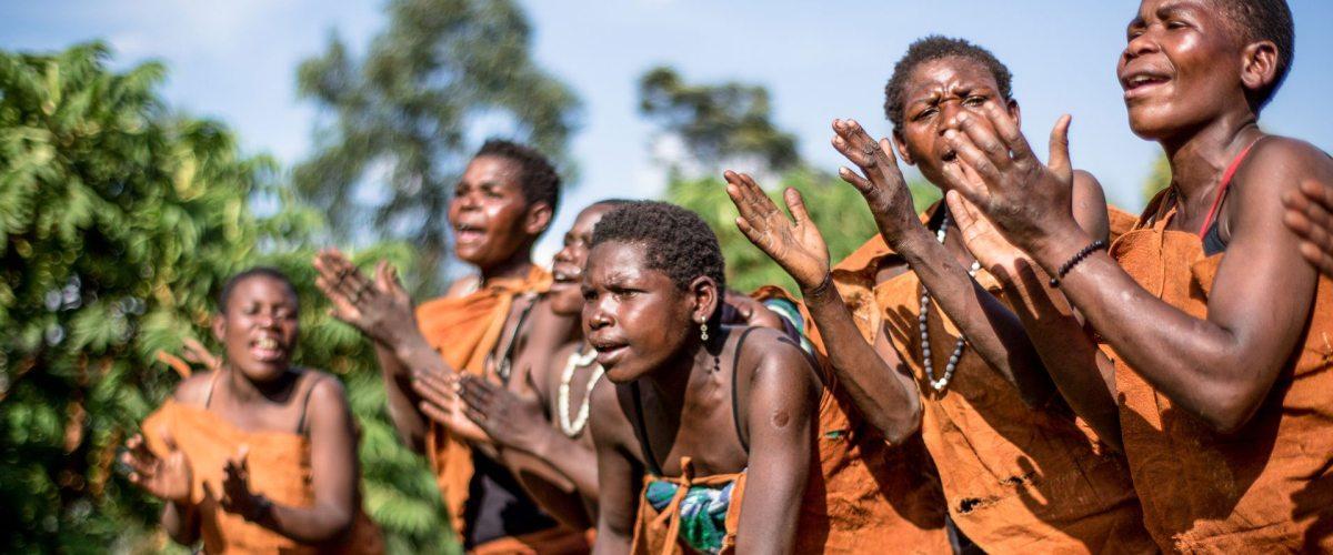 Batwa-Tribe-of-Bwindi-Cultural tours